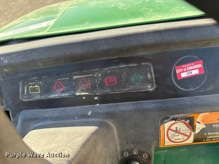 image for item EP0959 1995 John Deere Gator utility vehicle