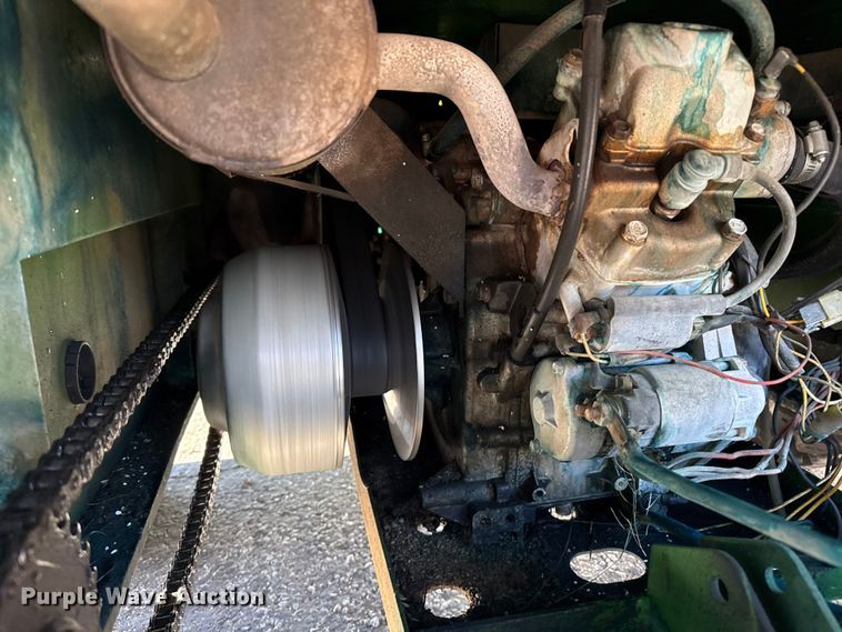 image for item EP0959 1995 John Deere Gator utility vehicle