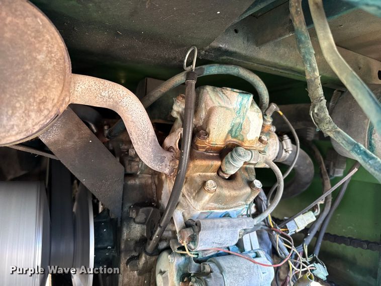 image for item EP0959 1995 John Deere Gator utility vehicle