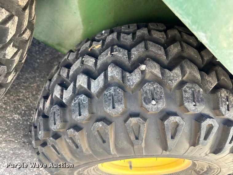 image for item EP0959 1995 John Deere Gator utility vehicle