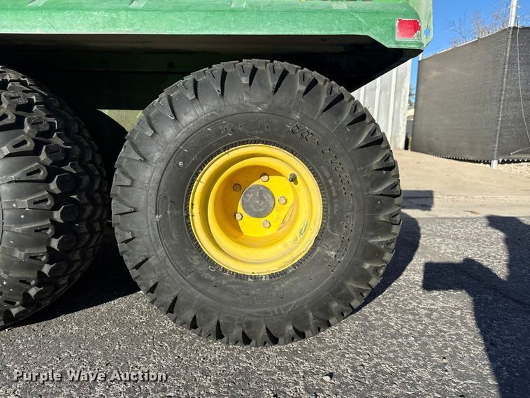 image for item EP0959 1995 John Deere Gator utility vehicle