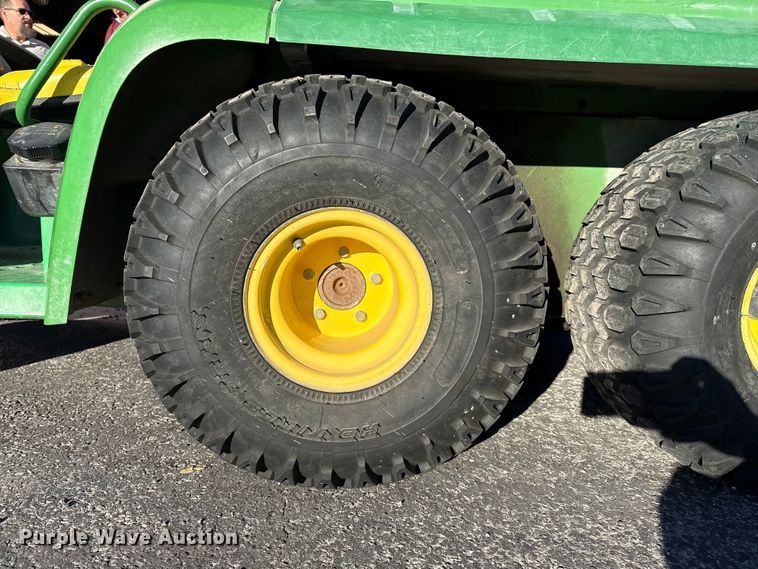 image for item EP0959 1995 John Deere Gator utility vehicle