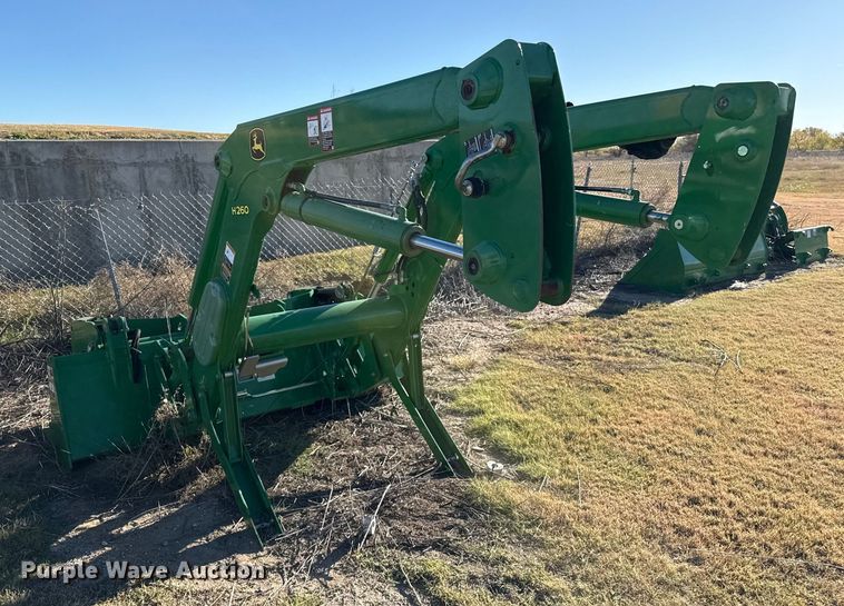 image for item EP0960 2014 John Deere H260 loader