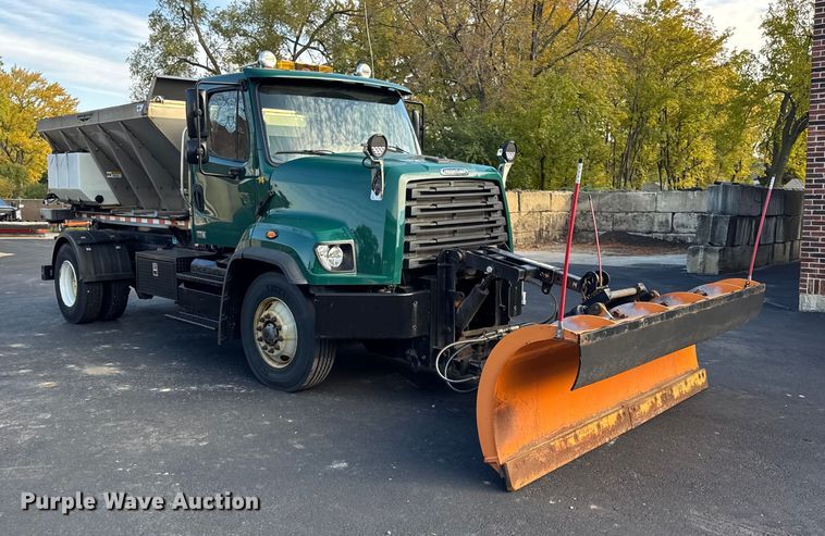 image for item ER0230 2012 Freightliner 108SD hook lift truck