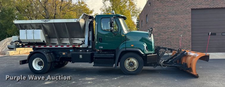 image for item ER0230 2012 Freightliner 108SD hook lift truck