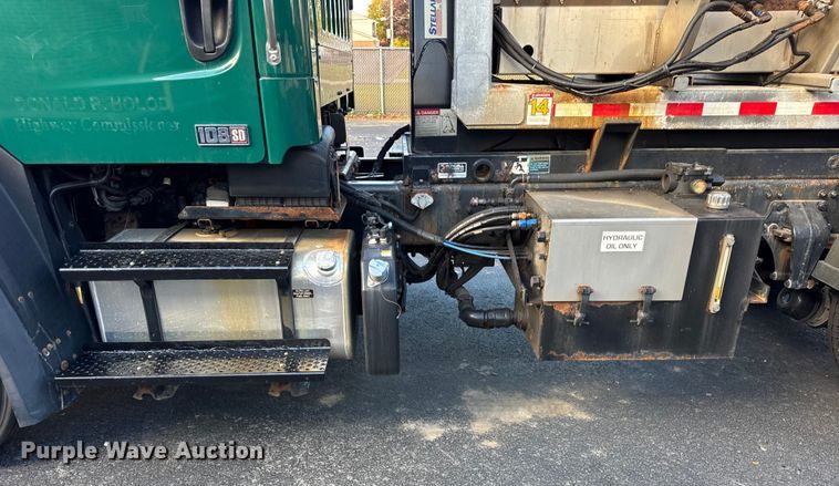 image for item ER0230 2012 Freightliner 108SD hook lift truck