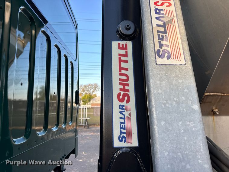 image for item ER0230 2012 Freightliner 108SD hook lift truck