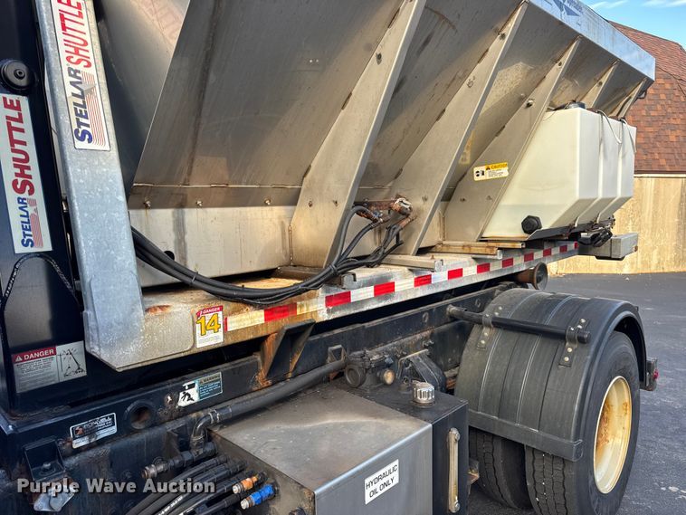 image for item ER0230 2012 Freightliner 108SD hook lift truck