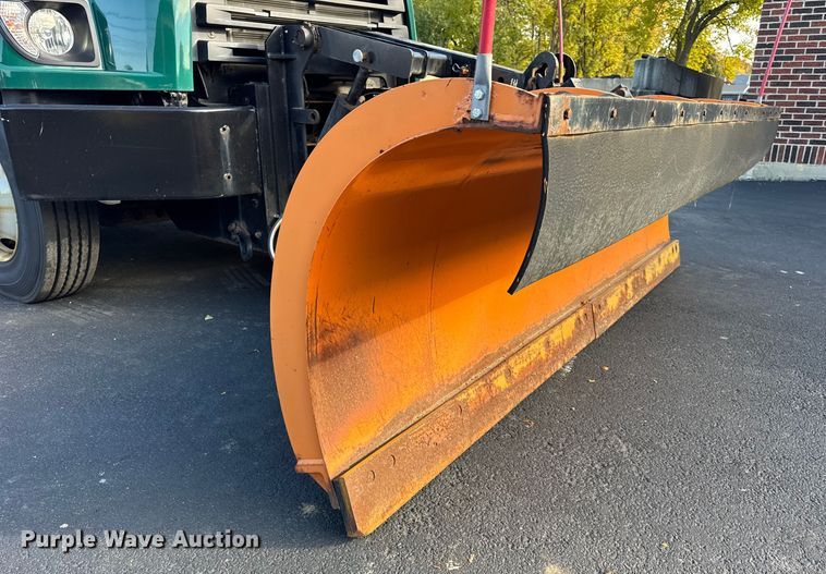 image for item ER0230 2012 Freightliner 108SD hook lift truck