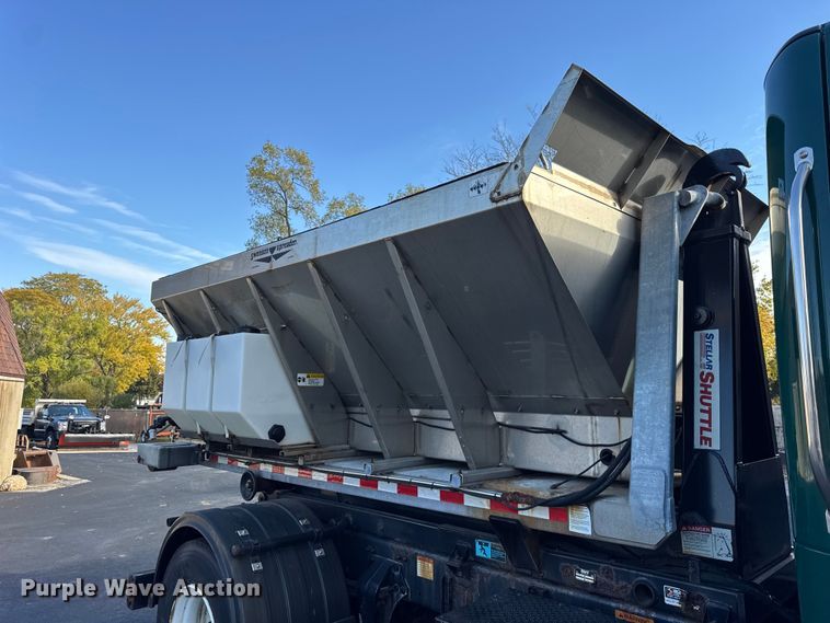 image for item ER0230 2012 Freightliner 108SD hook lift truck