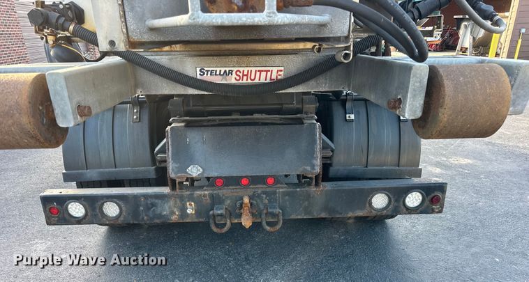 image for item ER0230 2012 Freightliner 108SD hook lift truck