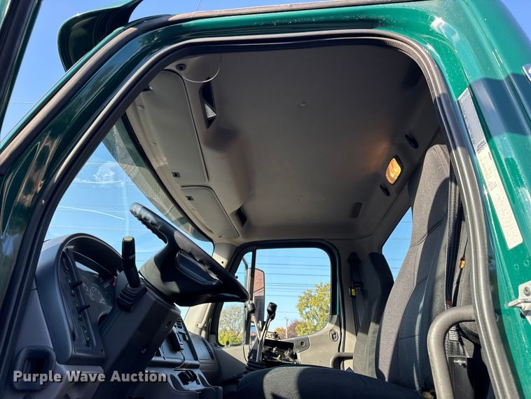 image for item ER0230 2012 Freightliner 108SD hook lift truck