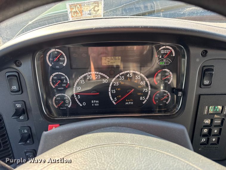 image for item ER0230 2012 Freightliner 108SD hook lift truck