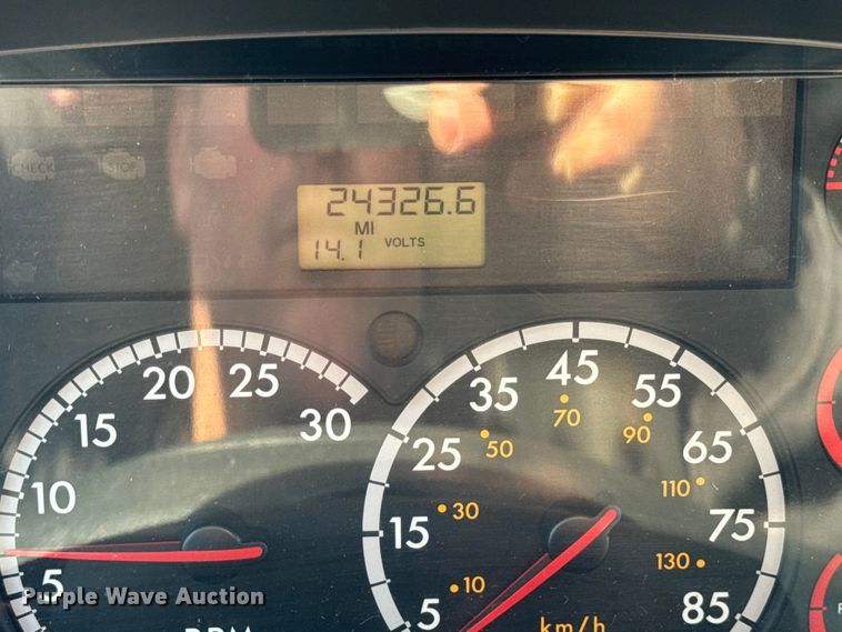 image for item ER0230 2012 Freightliner 108SD hook lift truck