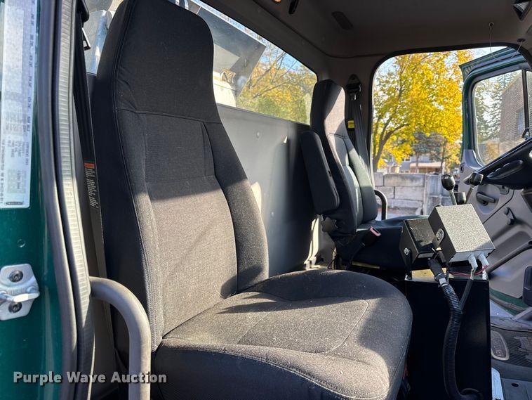 image for item ER0230 2012 Freightliner 108SD hook lift truck