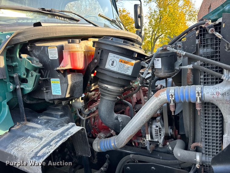 image for item ER0230 2012 Freightliner 108SD hook lift truck