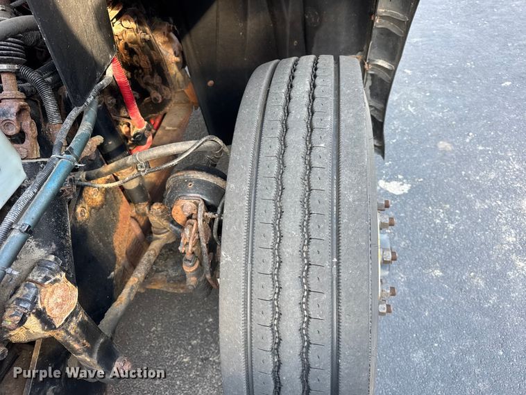 image for item ER0230 2012 Freightliner 108SD hook lift truck