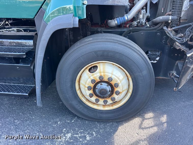 image for item ER0230 2012 Freightliner 108SD hook lift truck