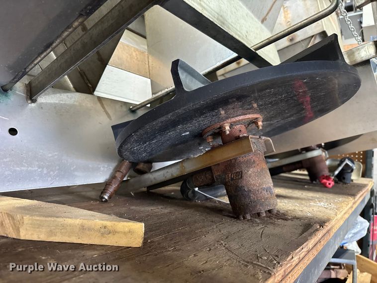 image for item ER0230 2012 Freightliner 108SD hook lift truck