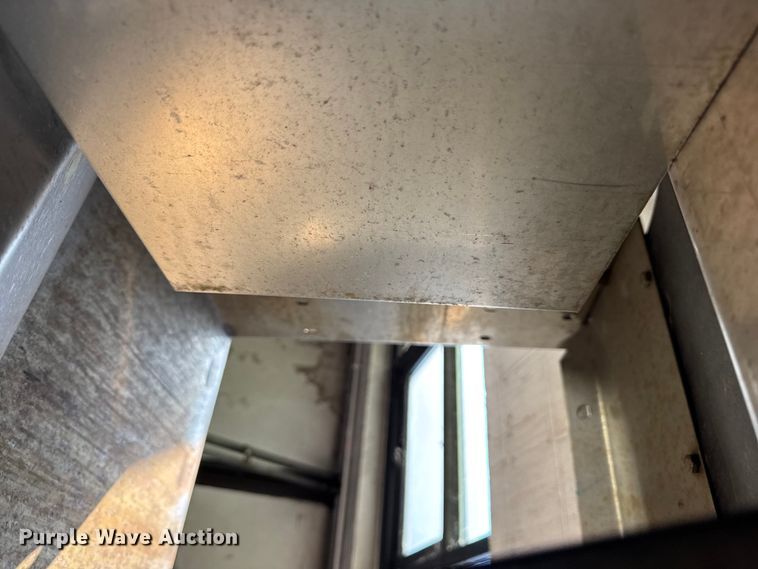 image for item ER0230 2012 Freightliner 108SD hook lift truck