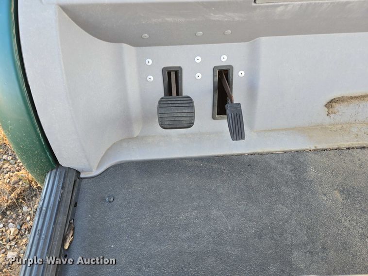 image for item ES2528 2002 Ford Th!nk Neighbor golf cart