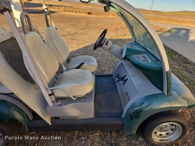 image for item ES2528 2002 Ford Th!nk Neighbor golf cart