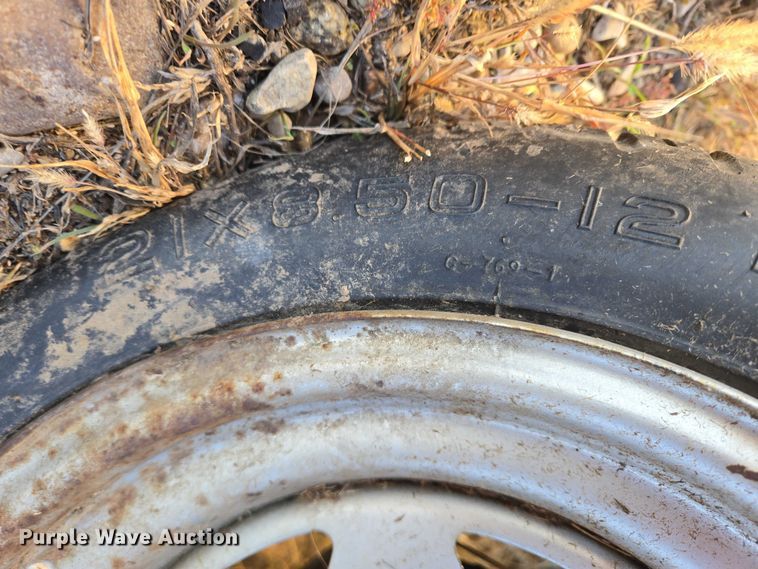 image for item ES2528 2002 Ford Th!nk Neighbor golf cart