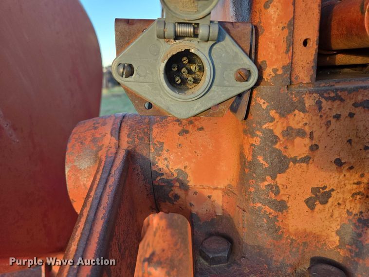 image for item ES2529 International Harvester Farmall 706 tractor