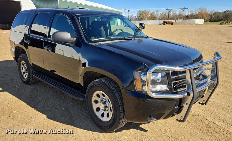 image for item ES2530 2013 Chevrolet Tahoe Police SUV