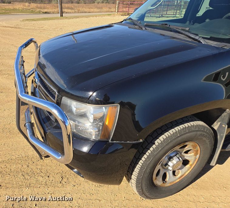 image for item ES2530 2013 Chevrolet Tahoe Police SUV