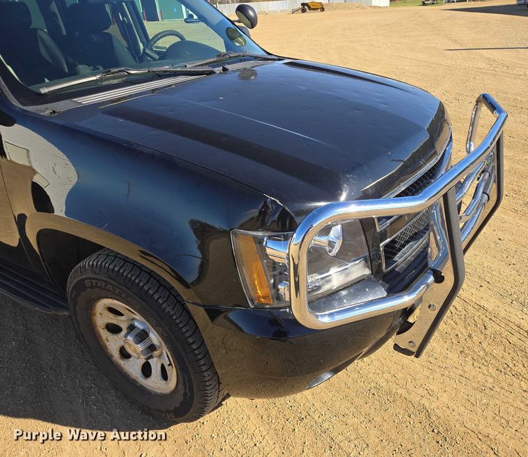 image for item ES2530 2013 Chevrolet Tahoe Police SUV