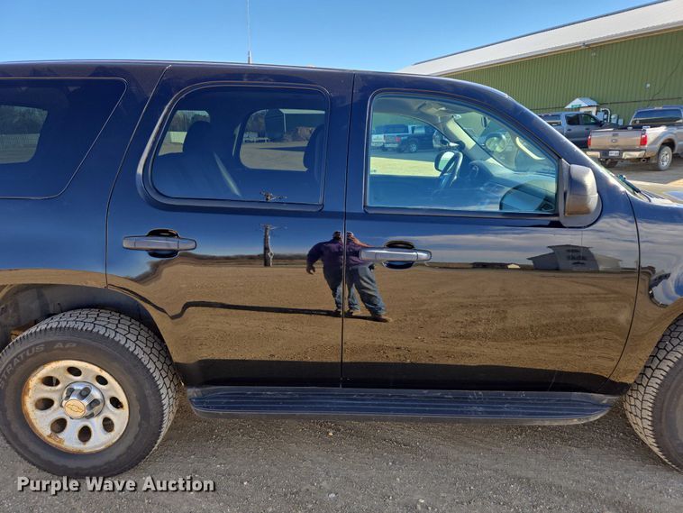 image for item ES2530 2013 Chevrolet Tahoe Police SUV