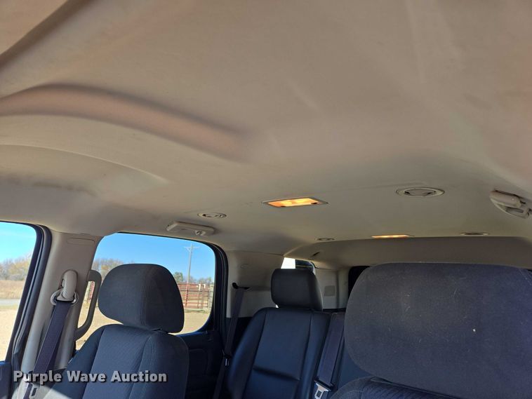 image for item ES2530 2013 Chevrolet Tahoe Police SUV