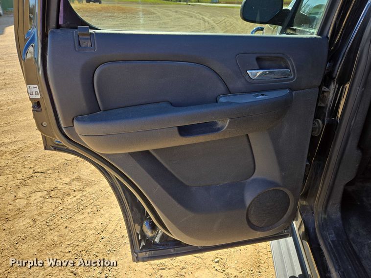 image for item ES2530 2013 Chevrolet Tahoe Police SUV