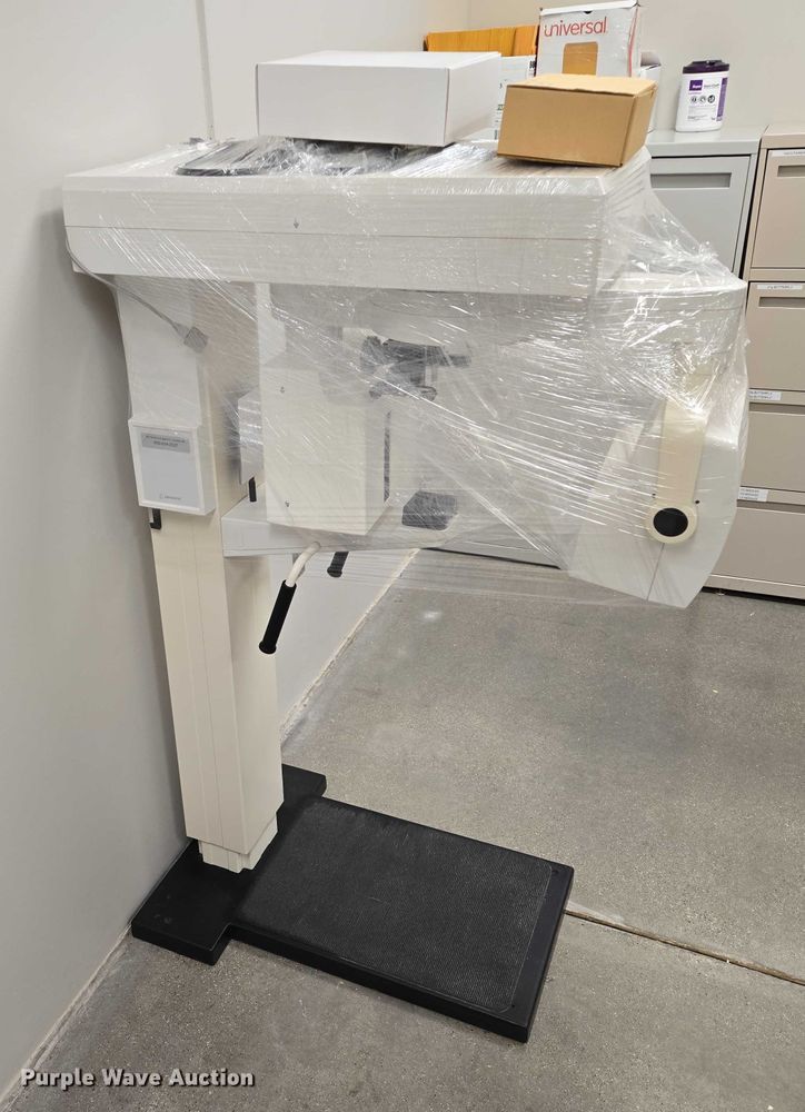 image for item ES2533 Panoramic PC-4000 dental x-ray machine