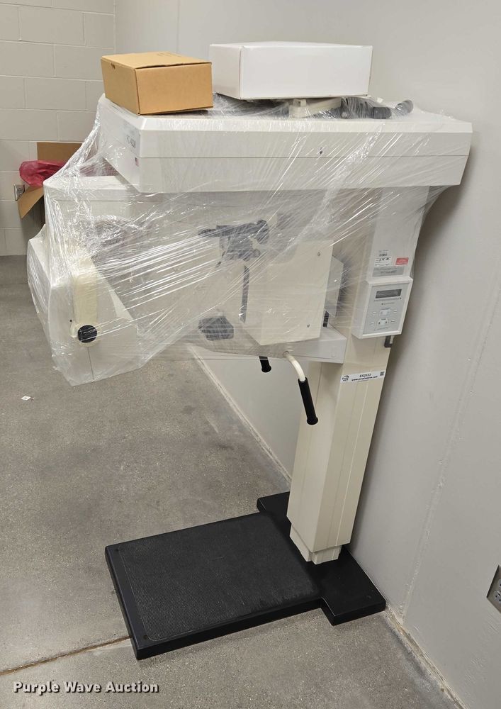 image for item ES2533 Panoramic PC-4000 dental x-ray machine