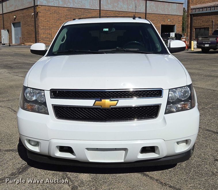 image for item ET5240 2012 Chevrolet Suburban SUV