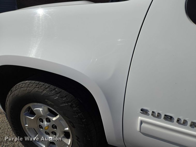 image for item ET5240 2012 Chevrolet Suburban SUV