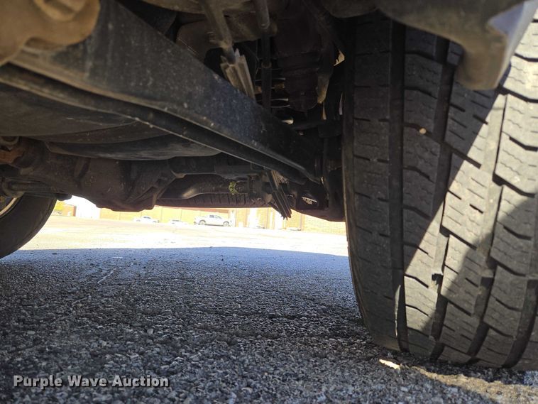 image for item ET5240 2012 Chevrolet Suburban SUV