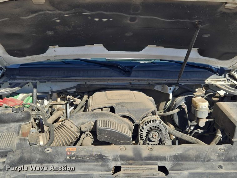 image for item ET5240 2012 Chevrolet Suburban SUV