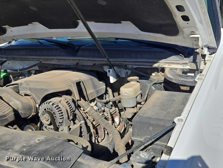 image for item ET5240 2012 Chevrolet Suburban SUV