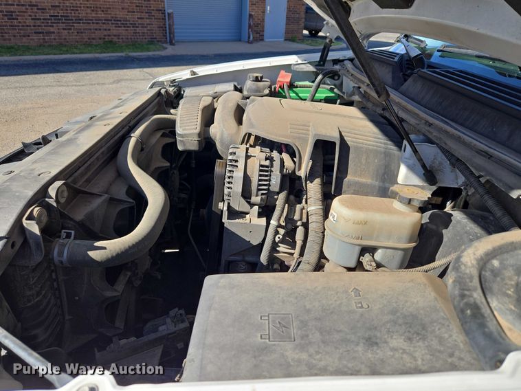 image for item ET5240 2012 Chevrolet Suburban SUV