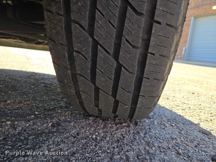 image for item ET5240 2012 Chevrolet Suburban SUV