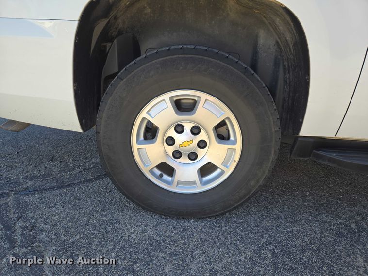 image for item ET5240 2012 Chevrolet Suburban SUV