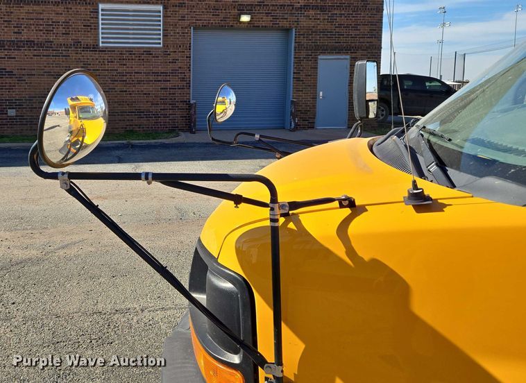 image for item ET5241 2014 Chevrolet Express school bus