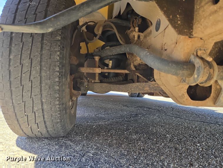 image for item ET5241 2014 Chevrolet Express school bus