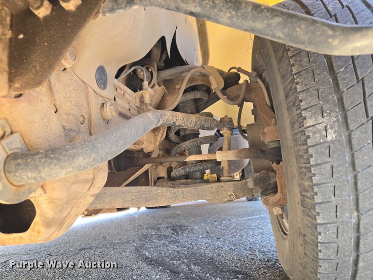 image for item ET5241 2014 Chevrolet Express school bus