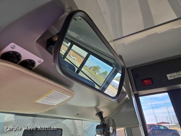 image for item ET5241 2014 Chevrolet Express school bus