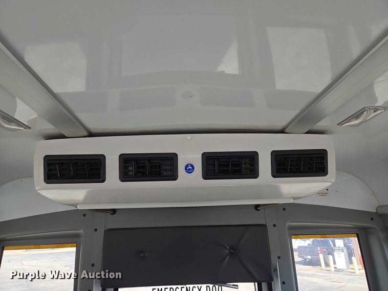 image for item ET5241 2014 Chevrolet Express school bus