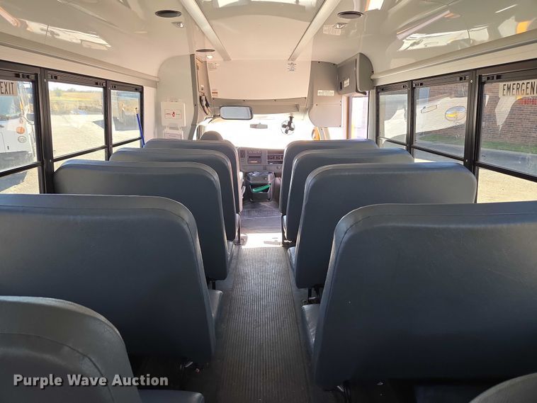 image for item ET5241 2014 Chevrolet Express school bus